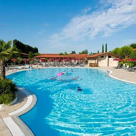 فندق Stunning With Private Garden And Huge Shared Pool - Beahost لينانو سابيادورو