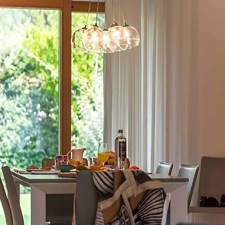 Stunning With Private Garden And Huge Shared Pool - Beahost Hotel